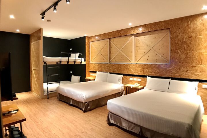 Room 8 of 55