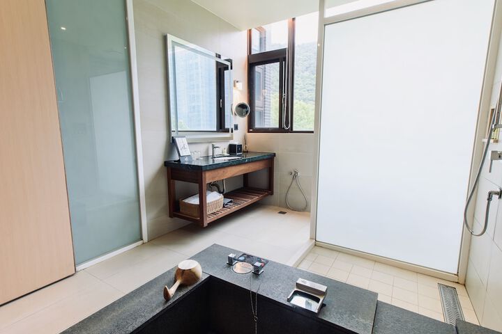 Room 19 of 31