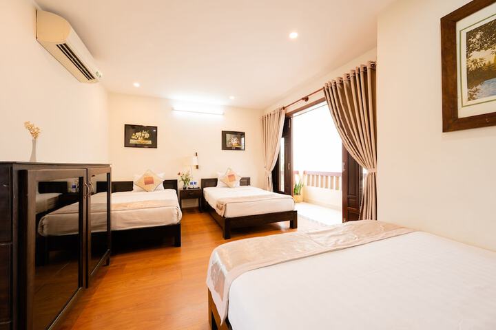 Room 10 of 23
