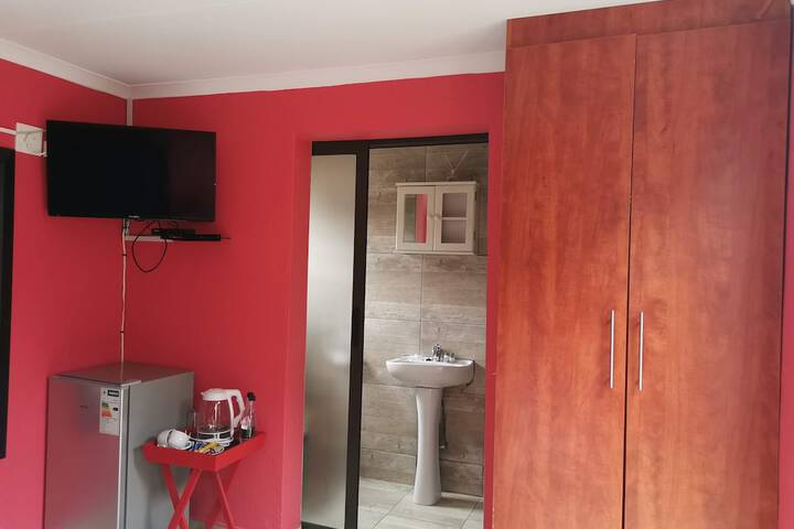 Room 12 of 98