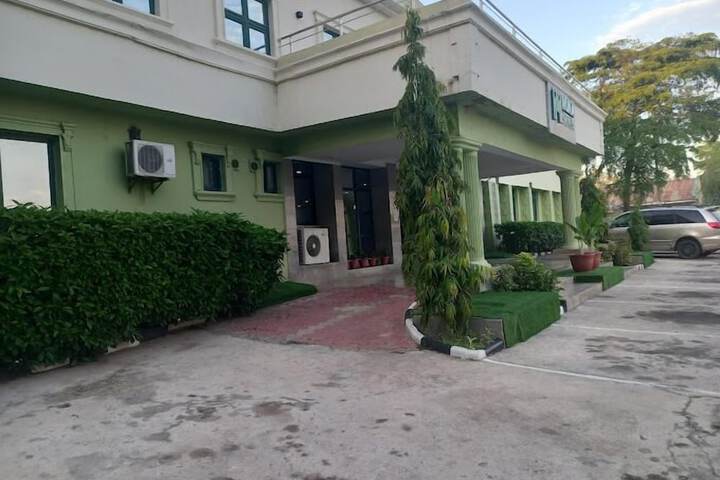 Hotel 69 of 79