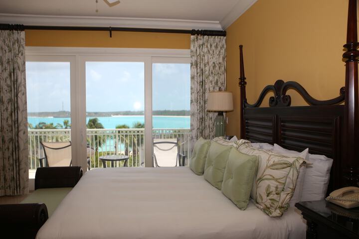 Room 2 of 67