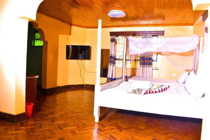 Room 15 of 23