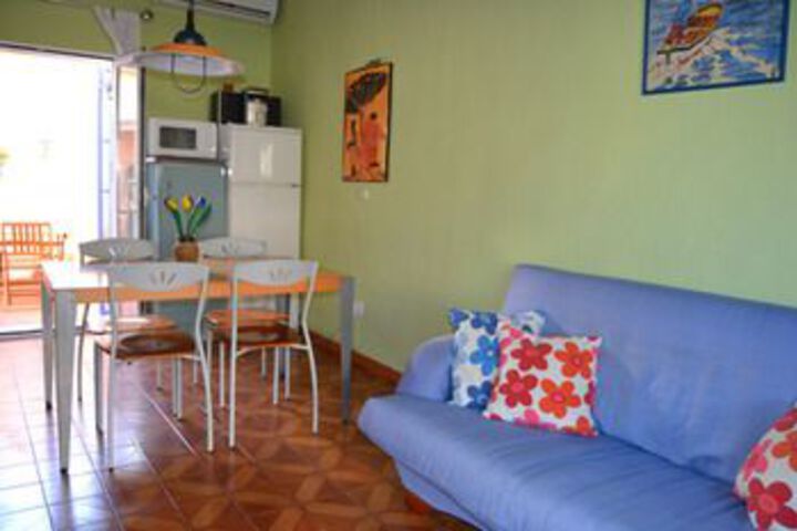 Room 7 of 9