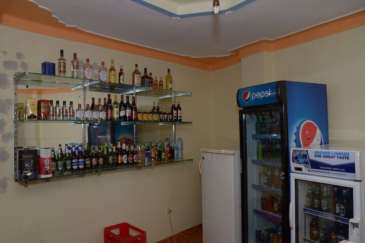 Lounge 15 of 20
