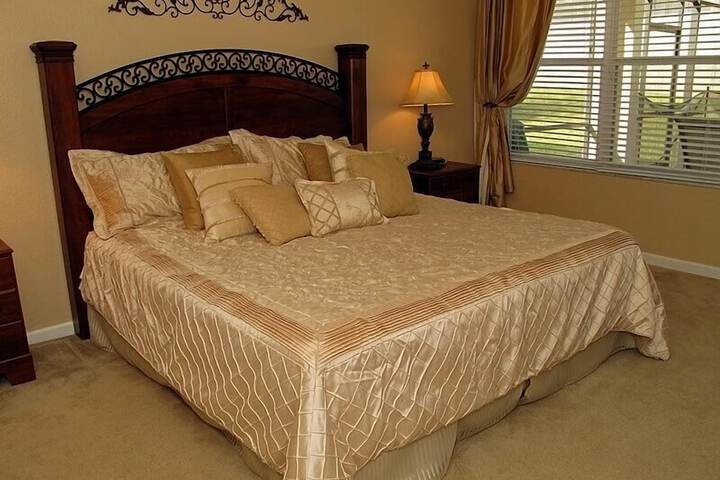 Room 6 of 29