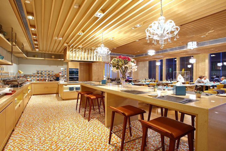 Dining 66 of 108