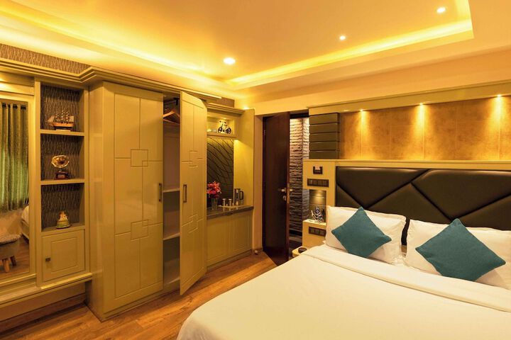 Room 2 of 11