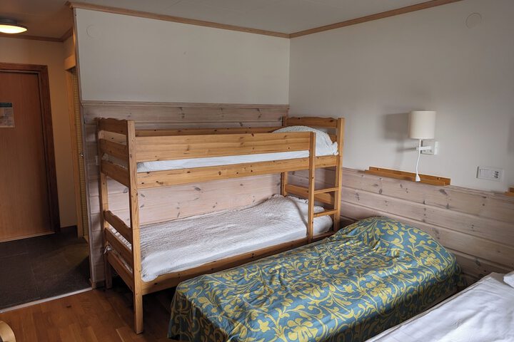 Room 6 of 25