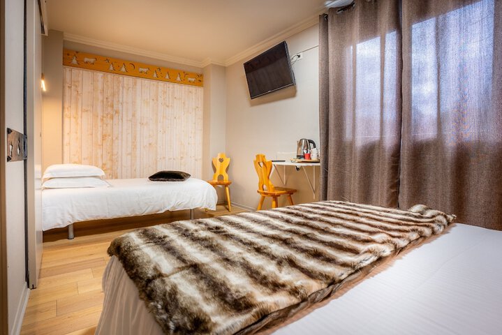 Room 15 of 43