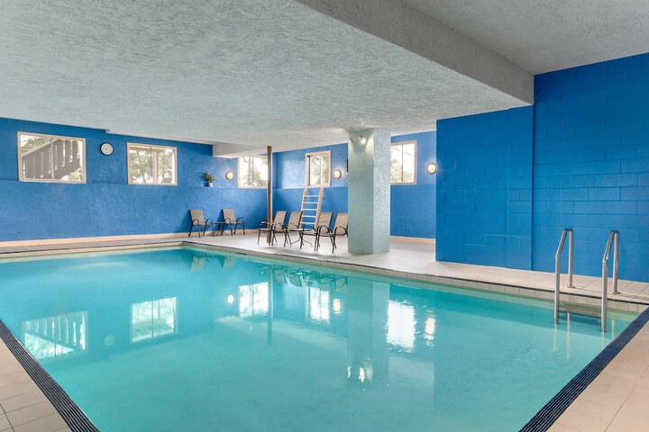 Pools & Facilities