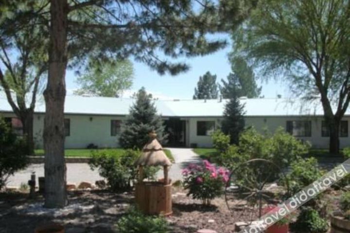 Riverwood Inn