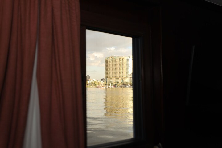 Room 4 of 32