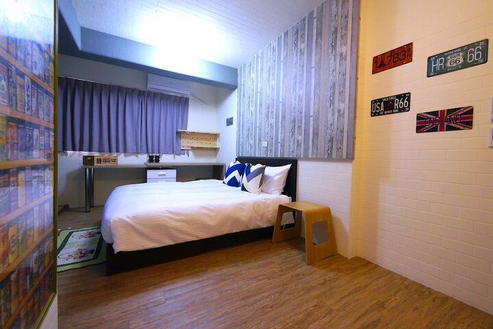 Room 32 of 45