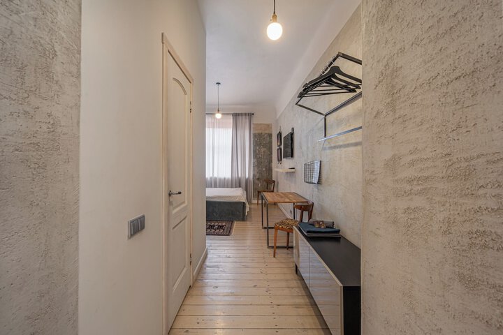 Room 42 of 133