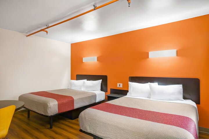 Room 16 of 25