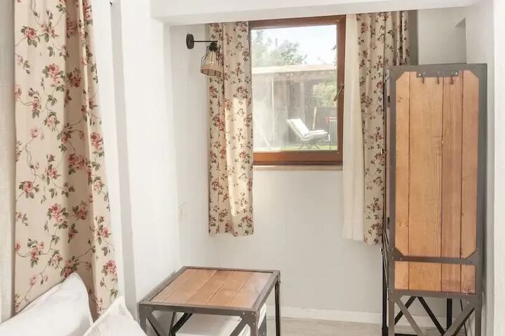 Room 34 of 59