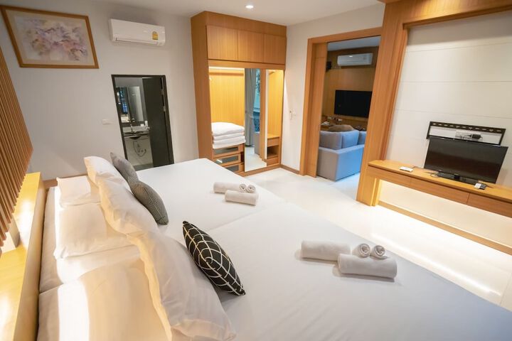 Room 54 of 194