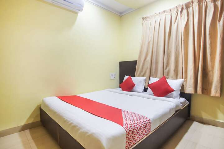 Room 11 of 21