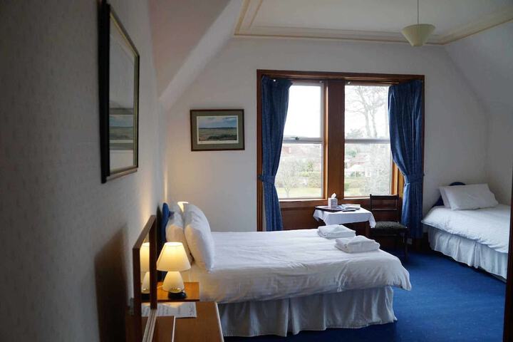 Room 2 of 13