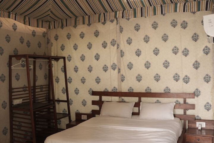 Room 3 of 41