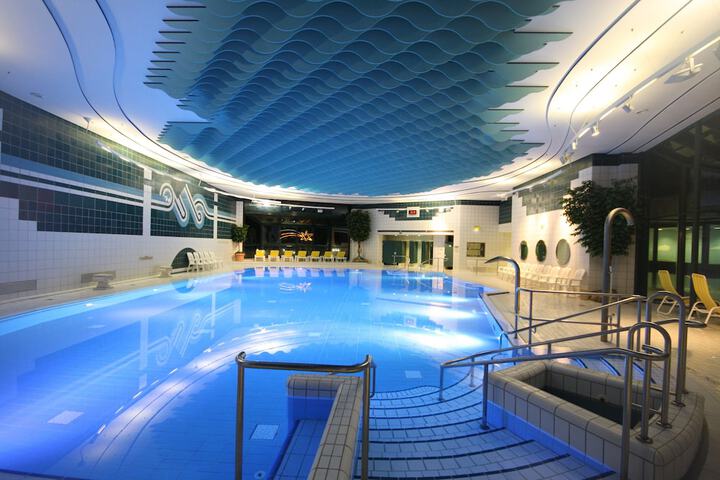 Hotel with Pool