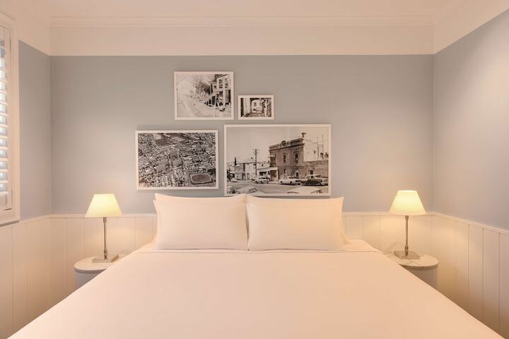 Room 10 of 68