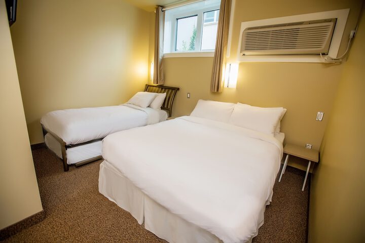 Room 10 of 29