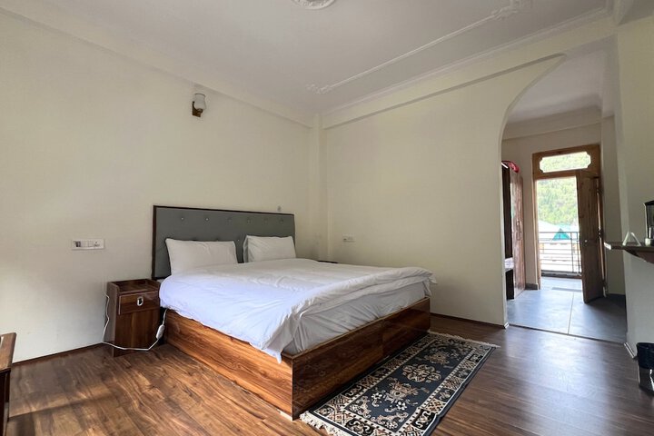 Room 6 of 58