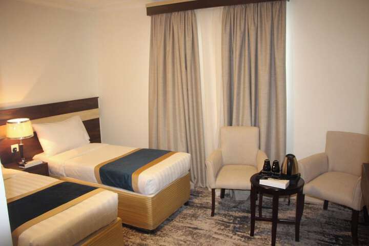 Room 5 of 7