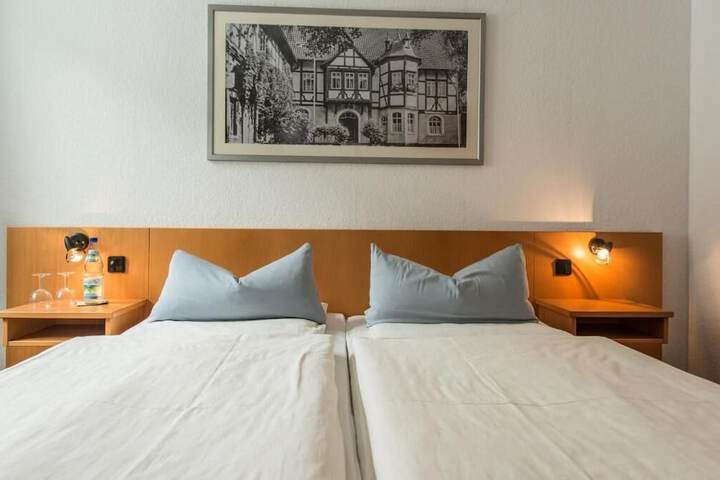 Room 9 of 20