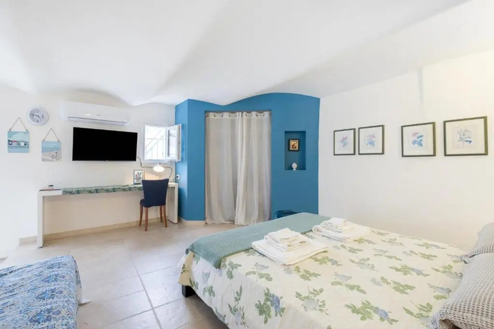 Room 5 of 19