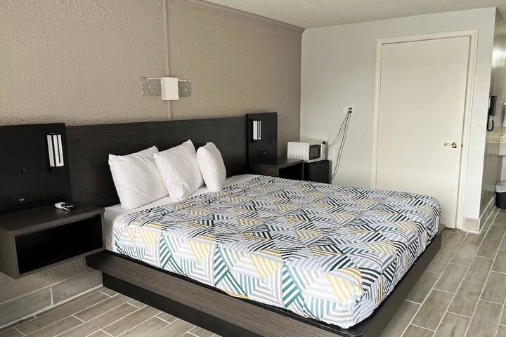 Room 20 of 40