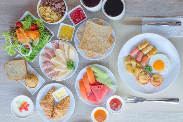 Breakfast buffet
