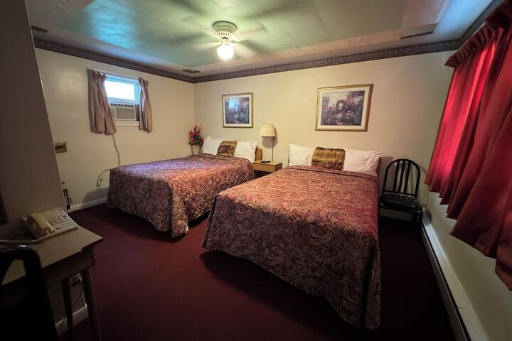 Room 8 of 30