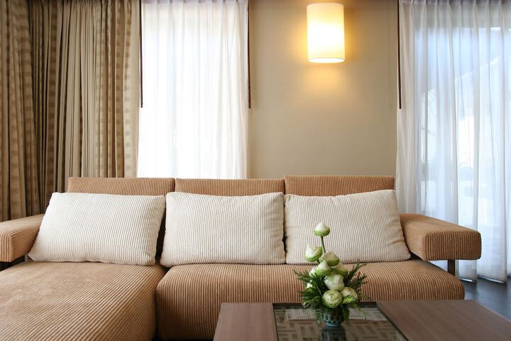 Room 4 of 83