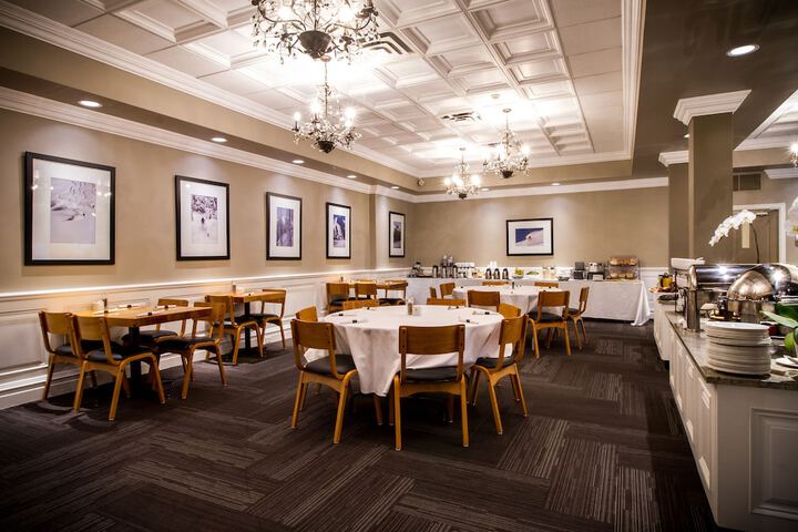 Breakfast area