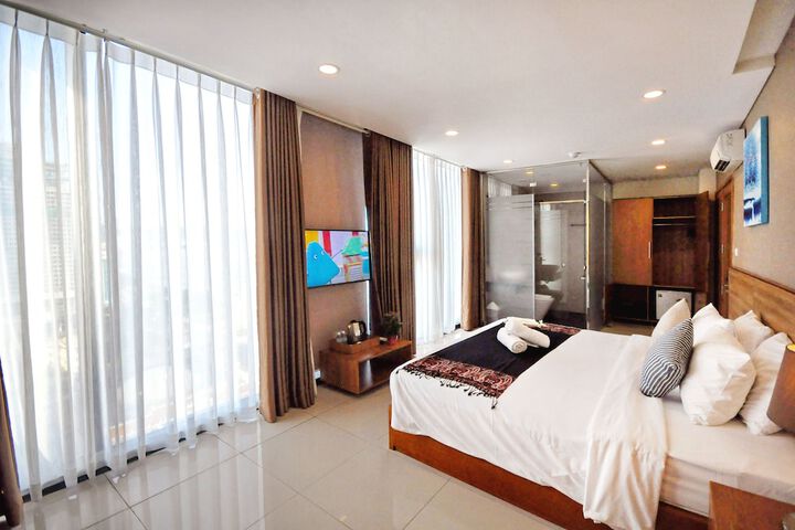 Room 114 of 230