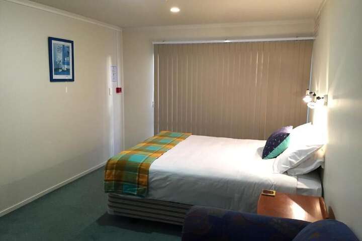 Room 8 of 46