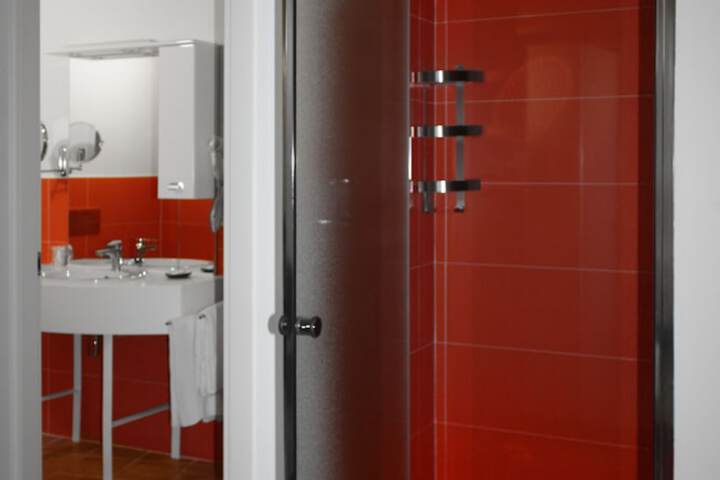 Room 84 of 91