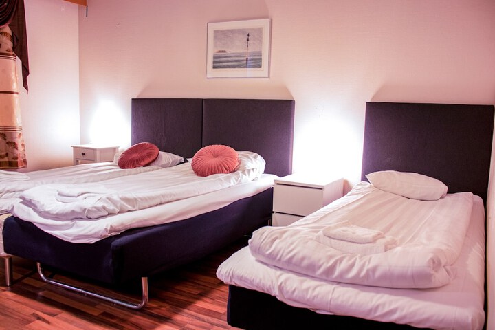 Room 34 of 62