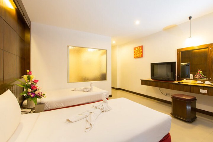 Room 6 of 35