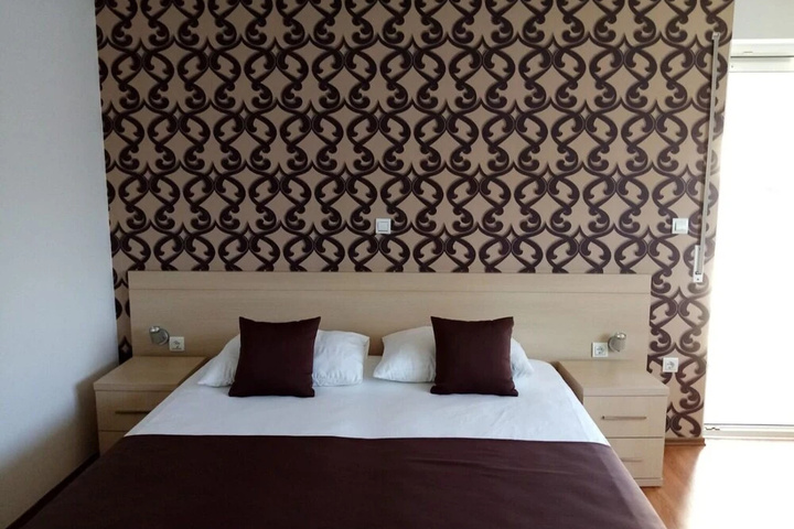 Room 2 of 14