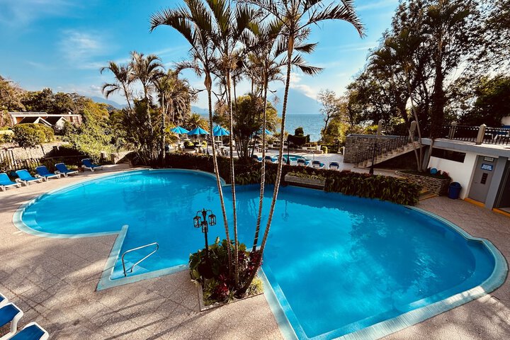 Hotel with Pool