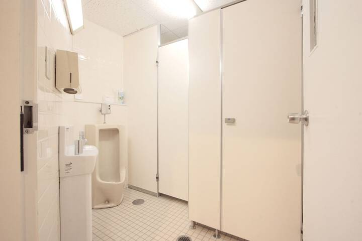 Room 30 of 62