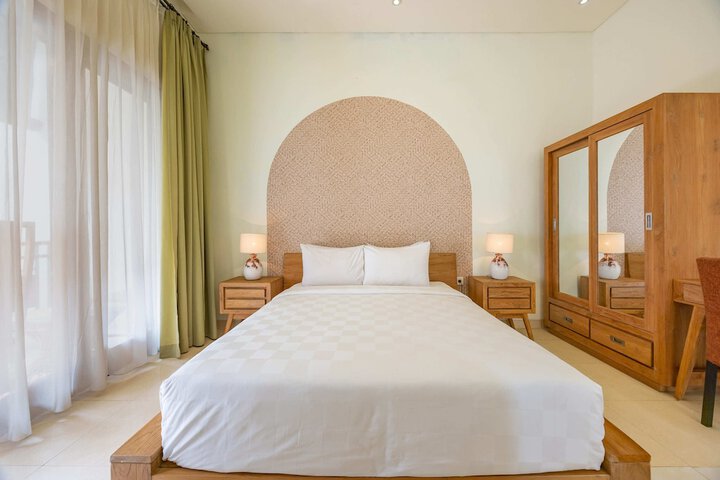 Room 12 of 35
