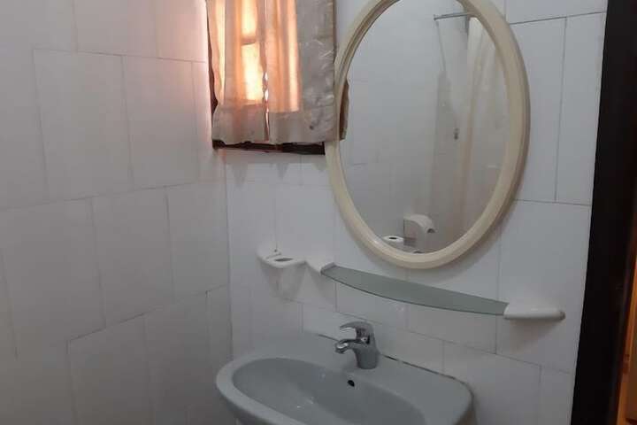 Room 14 of 63