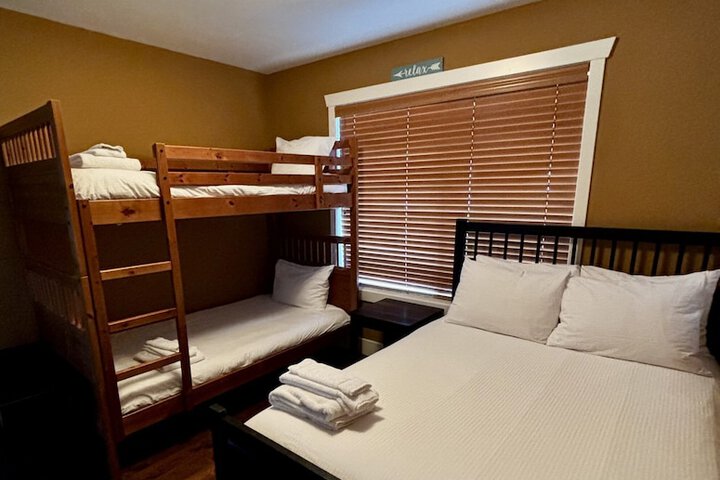 Room 21 of 543