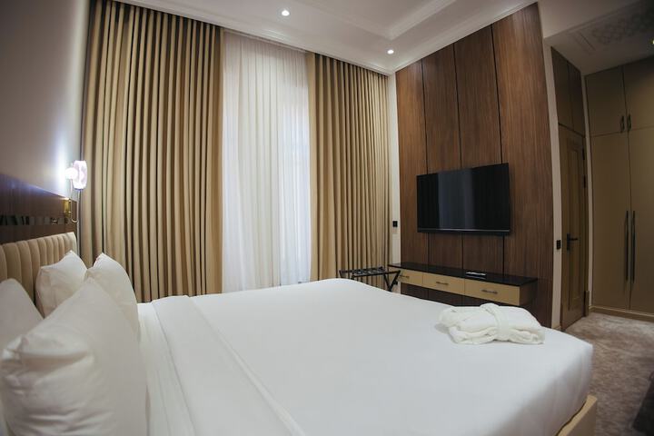 Room 3 of 61