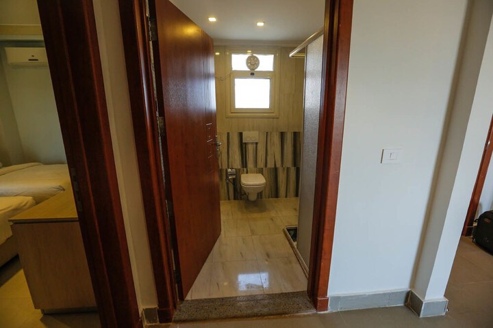 Room 29 of 86